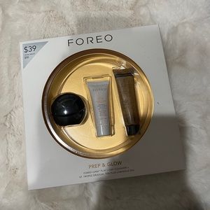 NIB Foreo Luna Play- Midnight Set